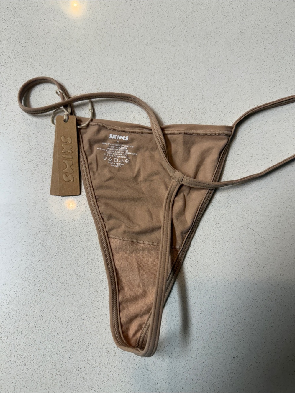 Skims fits everybody t-string thong - Picture 6 of 6